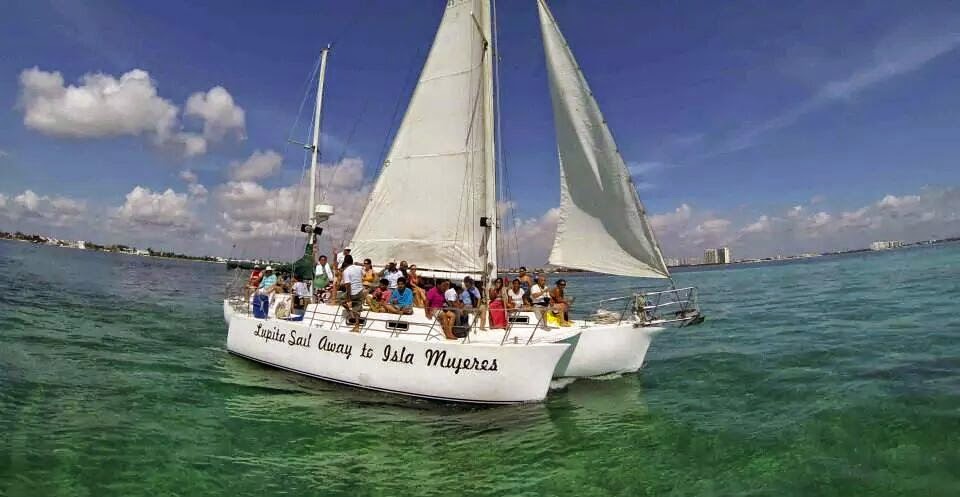 Catamaran Riviera Maya