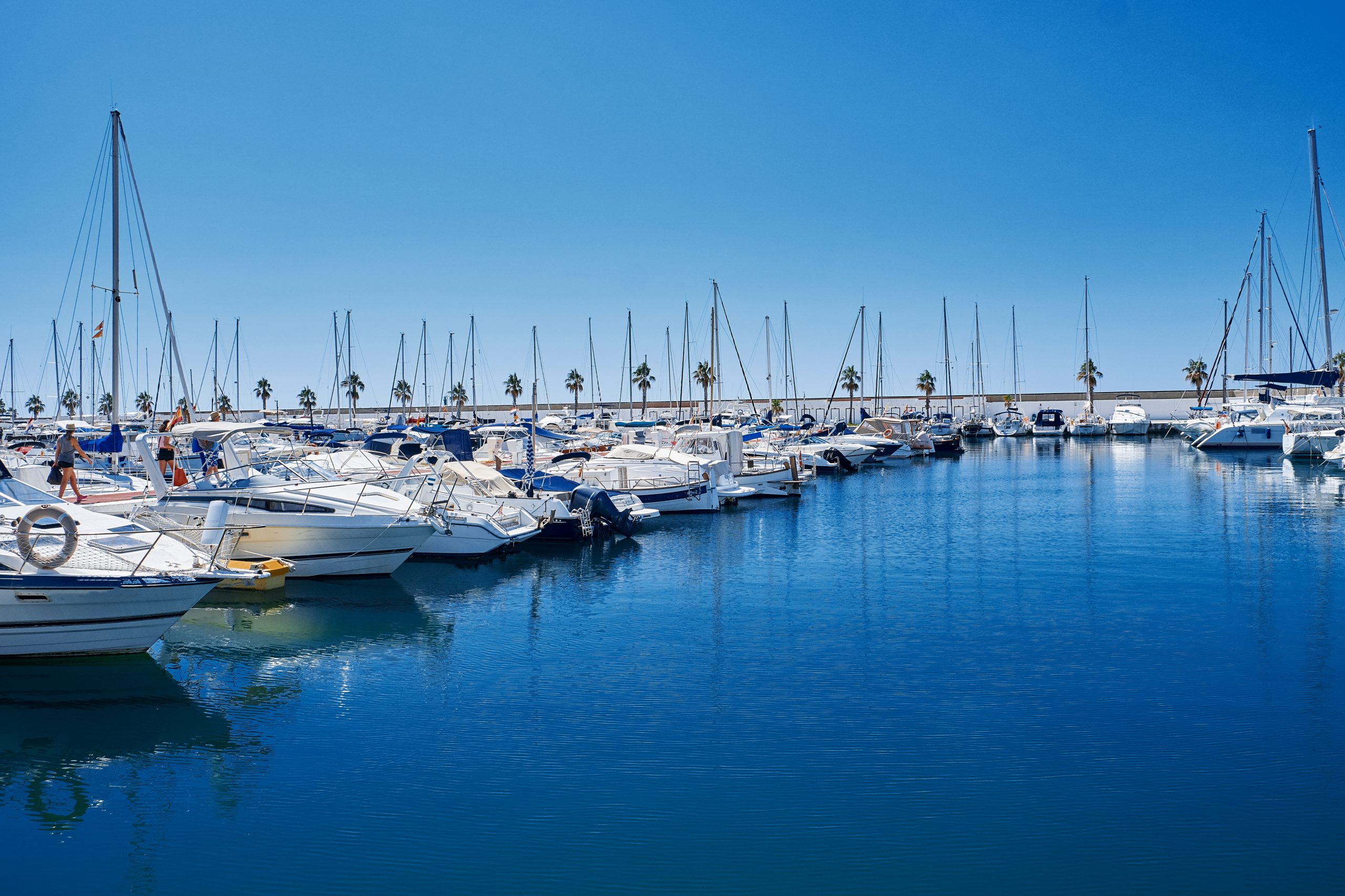 How To Save Money on a Yacht Charter